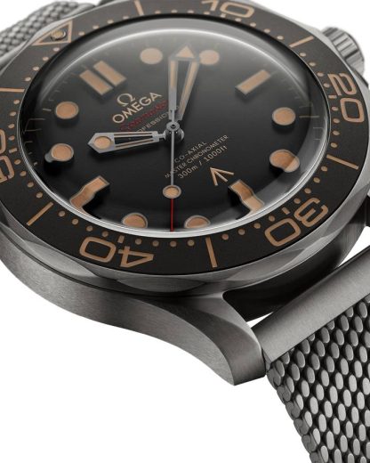 Omega 007*** Edition Seamaster Diver 300M 42 mm, titanio su titanio 210.90.42.20.01.001 - immagine 3