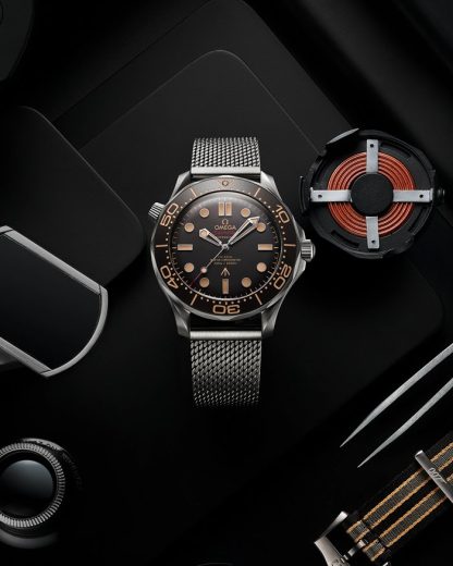 Omega 007*** Edition Seamaster Diver 300M 42 mm, titanio su titanio 210.90.42.20.01.001 - immagine 5