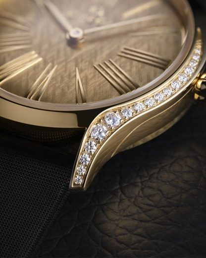 Omega De Ville Mini Trésor 26 mm, oro Moonshine™ su cinturino in tessuto 428.57.26.60.99.001 - immagine 4