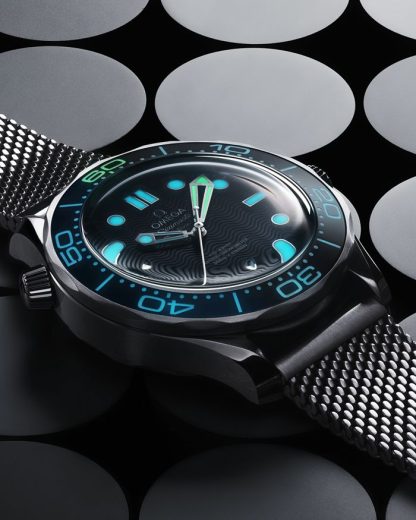 Omega James Bond 60th anniversary Seamaster Diver 300M 42 mm, acciaio su acciaio 210.30.42.20.03.002 - immagine 5