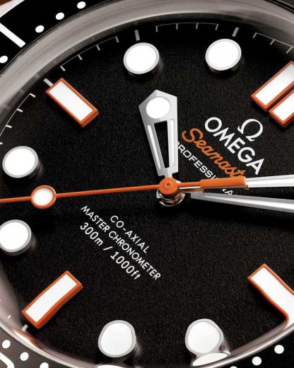 Omega Novità Seamaster Diver 300M 42 mm, acciaio su acciaio 210.30.42.20.01.018 - immagine 4