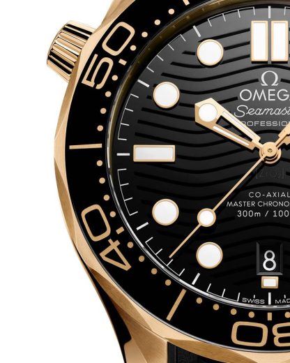 Omega Novità Seamaster Diver 300M 42 mm, oro Moonshine™ su cinturino in caucciù 210.62.42.20.01.003 - immagine 3