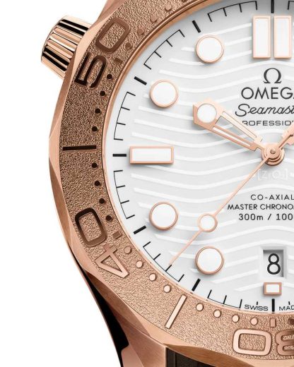 Omega Novità Seamaster Diver 300M 42 mm, oro Sedna™ su cinturino in caucciù 210.52.42.20.04.001 - immagine 3