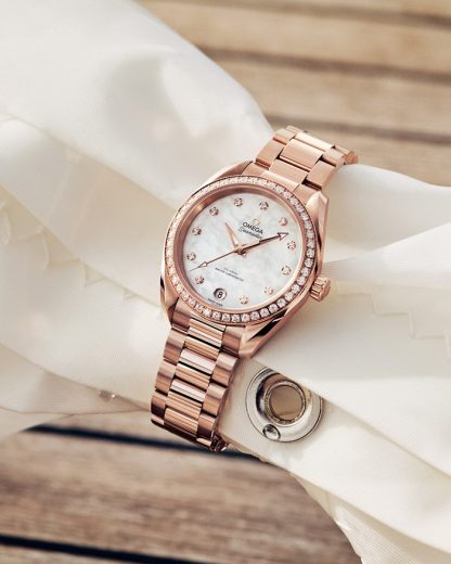 Omega Seamaster Aqua Terra 150M 34 mm, oro Sedna™ su oro Sedna™ 220.55.34.20.55.001 - immagine 2