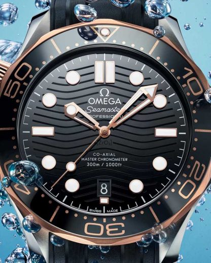 Omega Seamaster Diver 300M 42 mm, acciaio-oro Sedna™ su cinturino in caucciù 210.22.42.20.01.002 - immagine 3