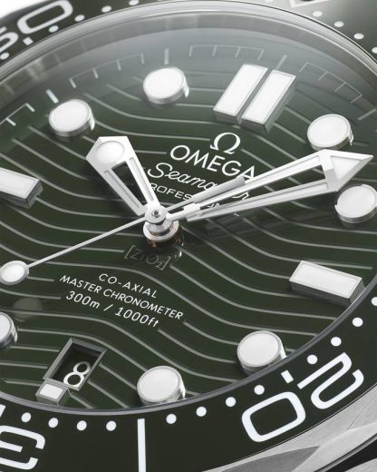 Omega Seamaster Diver 300M 42 mm, acciaio su acciaio 210.30.42.20.10.001 - immagine 3