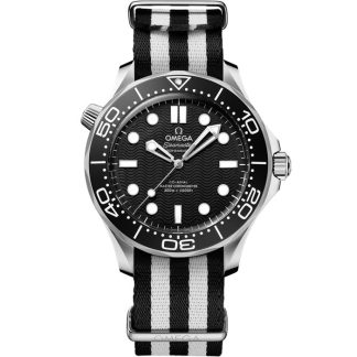 Omega Seamaster Diver 300M 42 mm, acciaio su cinturino NATO 210.32.42.20.01.005