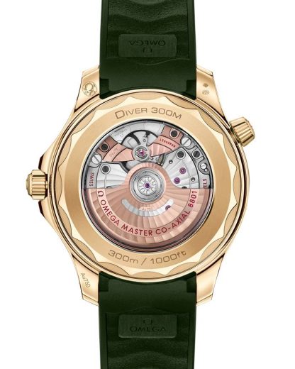 Omega Seamaster Diver 300M 42 mm, oro Moonshine™ su cinturino in caucciù 210.62.42.20.10.001 - immagine 2