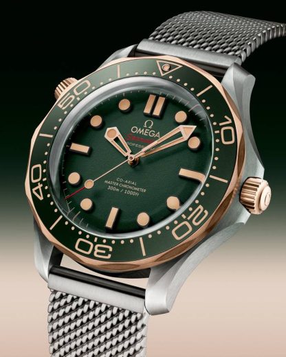 Omega Seamaster Diver 300M 42 mm, titanio - Bronze gold su titanio 210.90.42.20.10.001 - immagine 4