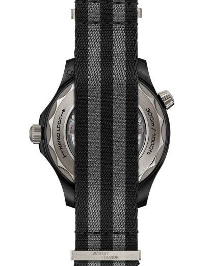 Omega Seamaster Diver 300M 43,5 mm, ceramica nera su cinturino NATO 210.92.44.20.01.002 - immagine 2