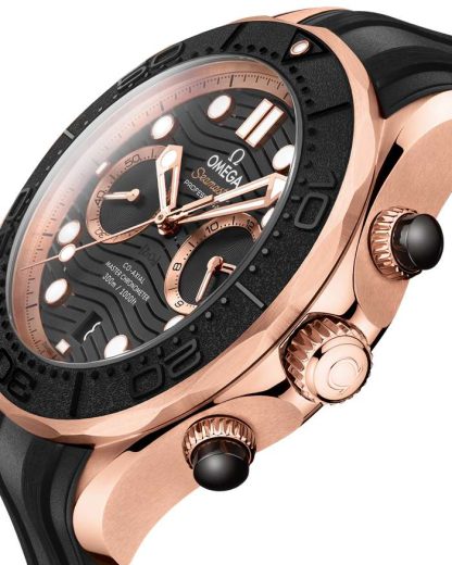 Omega Seamaster Diver 300M 44 mm, oro Sedna™ su cinturino in caucciù 210.62.44.51.01.001 - immagine 3