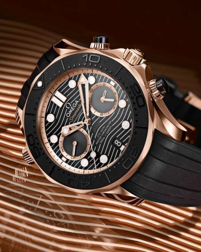 Omega Seamaster Diver 300M 44 mm, oro Sedna™ su cinturino in caucciù 210.62.44.51.01.001 - immagine 4