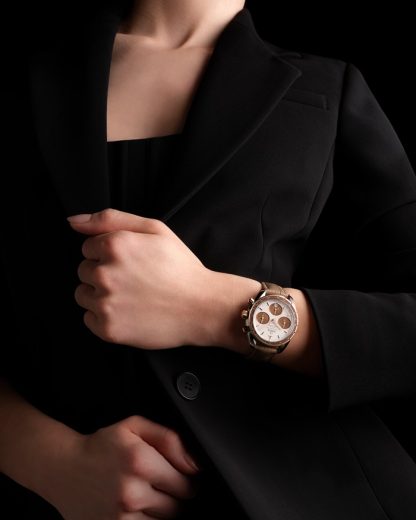 Omega Speedmaster 38 38 mm, acciaio-oro Sedna™ su cinturino di pelle 324.23.38.50.02.002 - immagine 2
