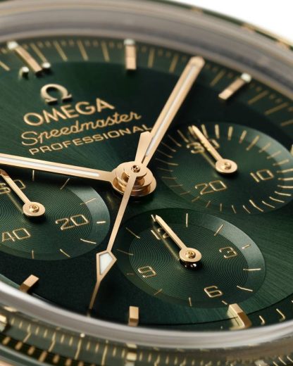 Omega Speedmaster Moonwatch Professional 42 mm, oro Moonshine™ su oro Moonshine™ 310.60.42.50.10.001 - immagine 3