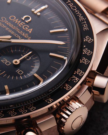 Omega Speedmaster Moonwatch Professional 42 mm, oro Sedna™ su oro Sedna™ 310.60.42.50.01.001 - immagine 4