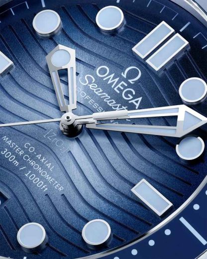 Omega Summer Blue Seamaster Diver 300M 42 mm, acciaio su cinturino in caucciù 210.32.42.20.03.002 - immagine 3
